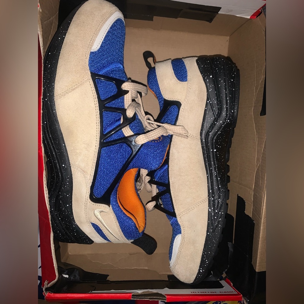 Nike Huarache Mowabb Euro Exclusive Size 10.5 🔥🔥Extremely Rare🔥🔥🍊🍊🍊🍊🏁